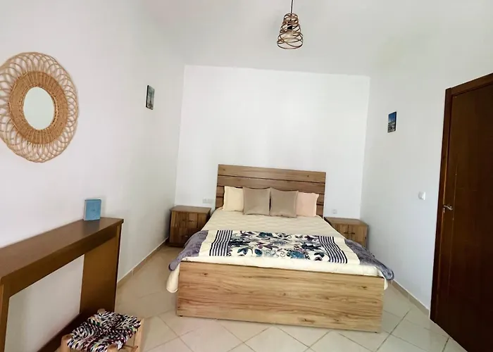 Appartement Centre Oued Laou Avec Piscine Ete